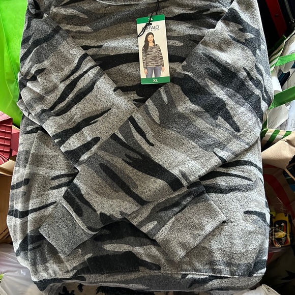 Buffalo pull over sweatshirt camo print - Picture 1 of 1